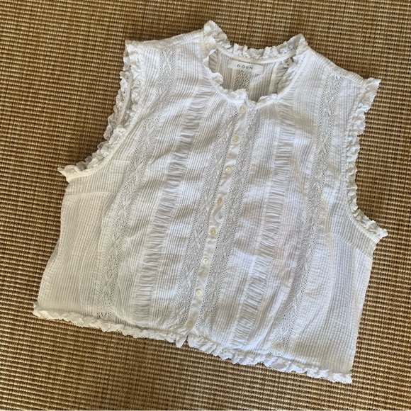 Doen Hallie Cotton Lace Ruffle Button Sleeveless Crop Blouse Top Salt White - Picture 6 of 11